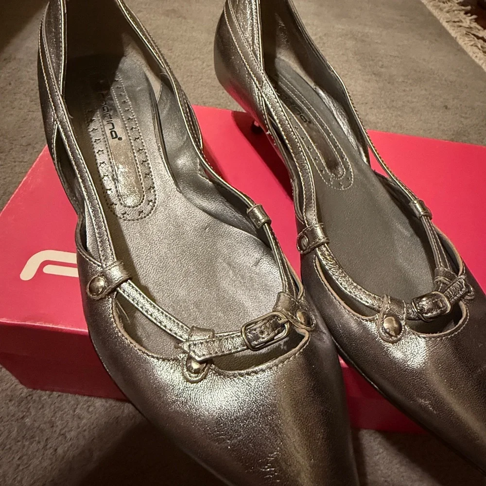 Fornarina Metallic Silver Pointed Kitten Heels Buckle Detail EU 36